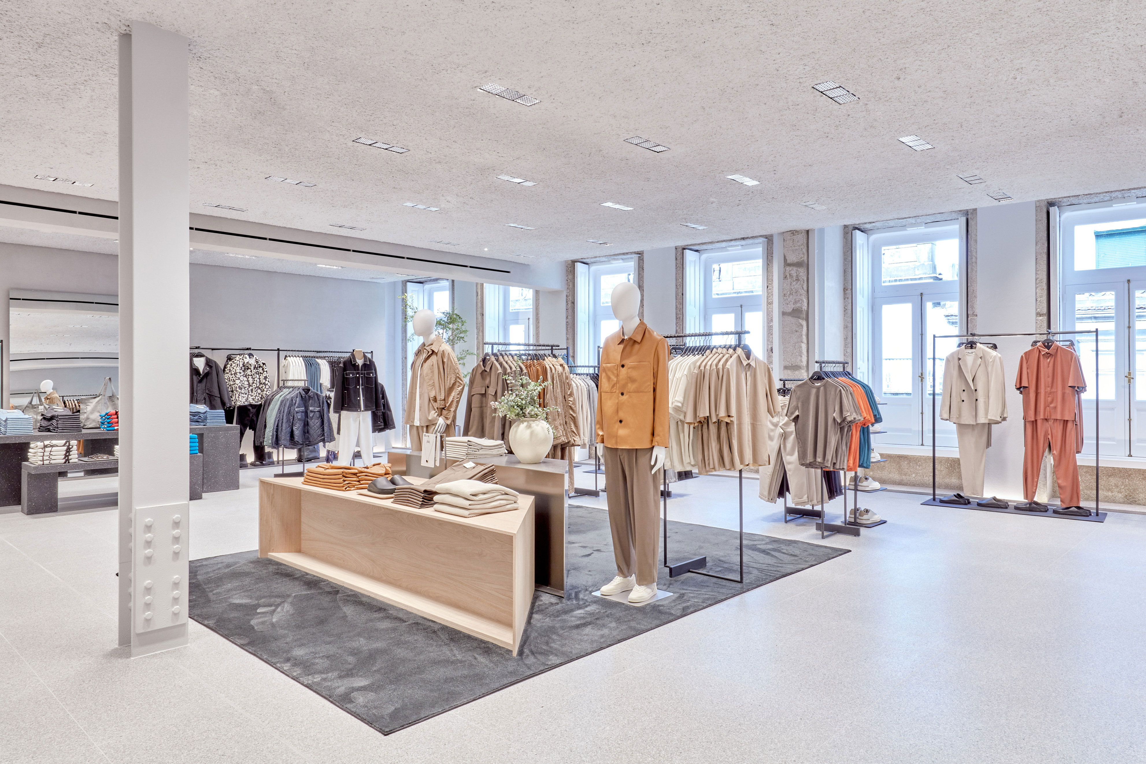 Portugal's first Zara reopens after extensive expansion and remodeling.
