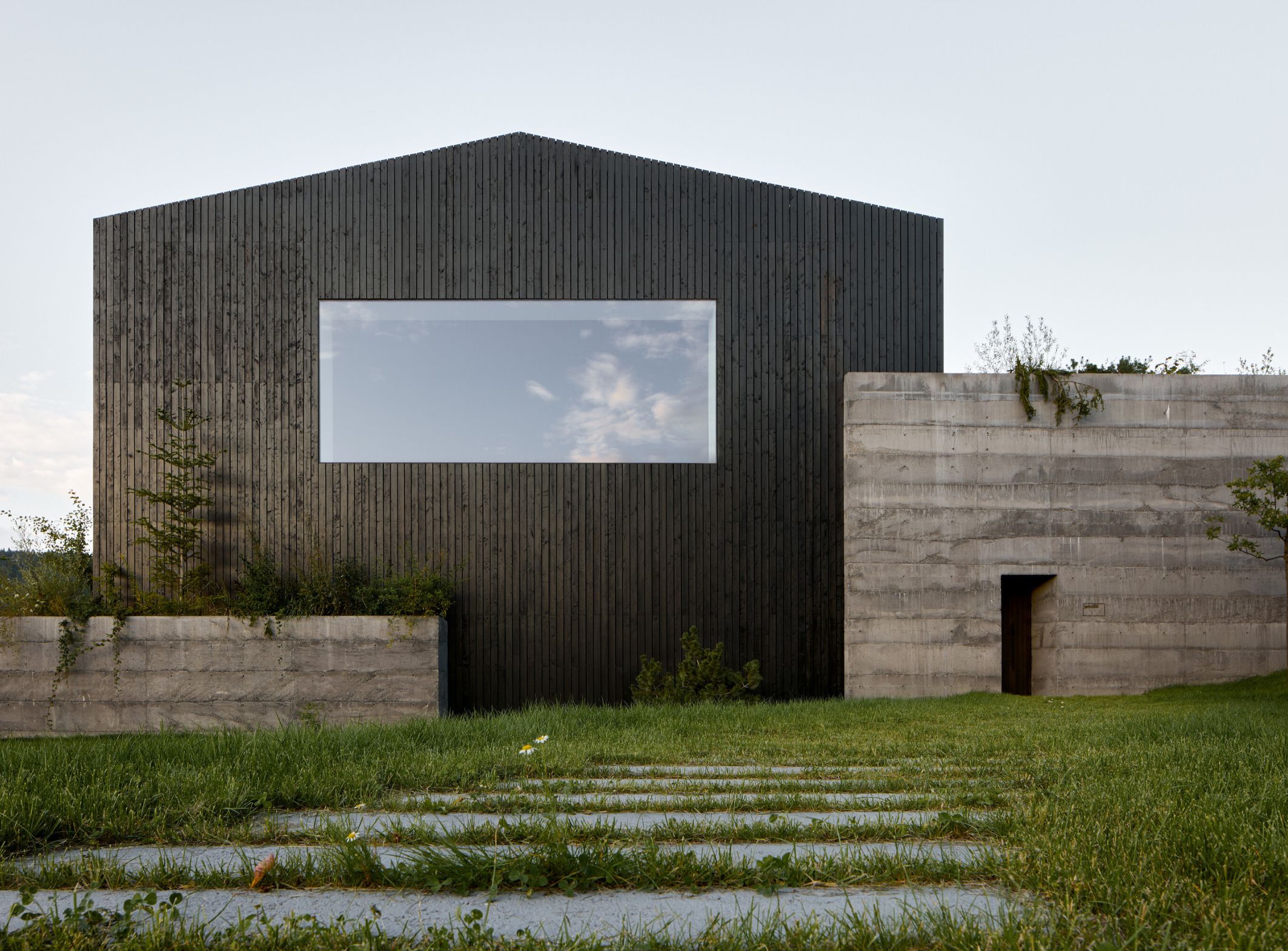 Jano��k�s headquarters and Showroom